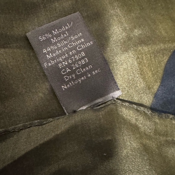 Vince Camuto Silk Blend Scarf - Leopard & Color Block Design - Pre-Owned - Picture 4 of 5